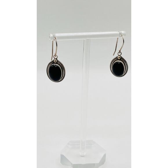Vintage Black Onyx Oval Cabochon Dangle Sterling Silver 925  Silver 925 Dangle Hook Stunning Earrings Oval Cabochon Black Onyx Twist Wire